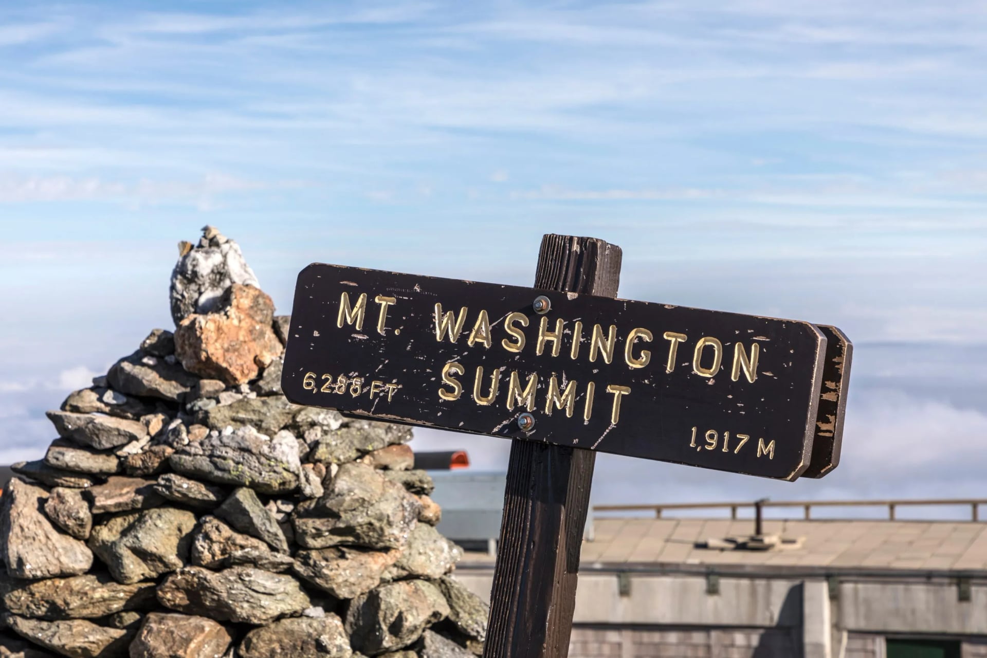 summit-of-mount-washington-in-new-hampshire-scaled